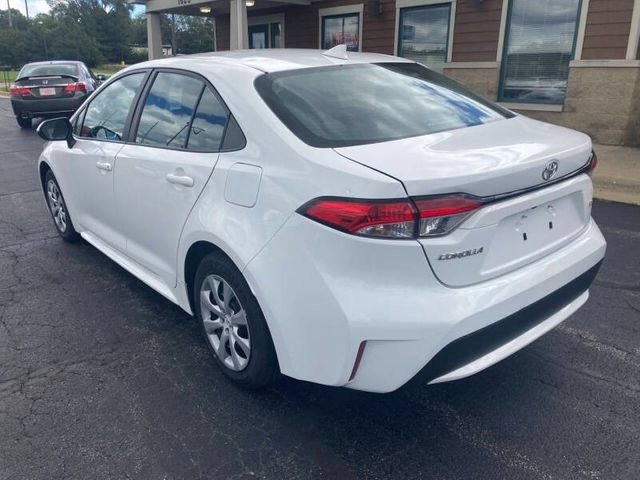 Used 2022 Toyota Corolla LE FWD image 5