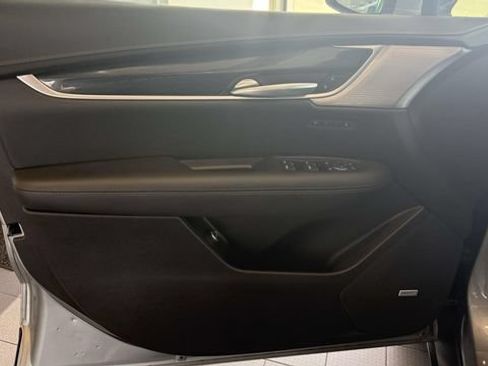 Certified 2024 Cadillac XT5 Premium Luxury AWD/4WD image 46