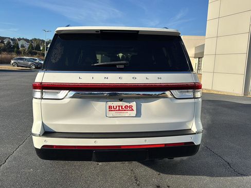 Used 2022 Lincoln Navigator L Reserve image 4
