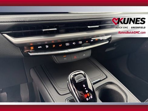 Used 2025 Cadillac XT4 Premium Luxury AWD/4WD image 33
