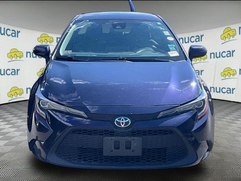 Used 2020 Toyota Corolla LE FWD image 2