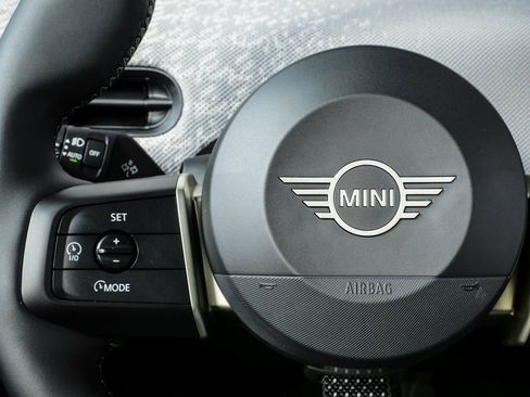 Used 2025 MINI Cooper S FWD image 10