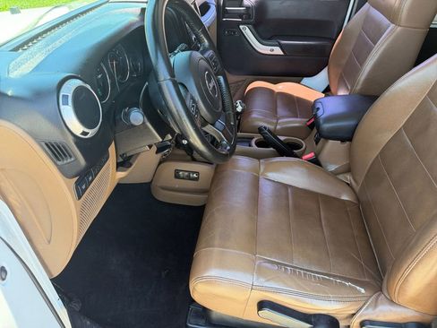 Used 2012 Jeep Wrangler Rubicon w/ PWR Convenience Group AWD/4WD image 10
