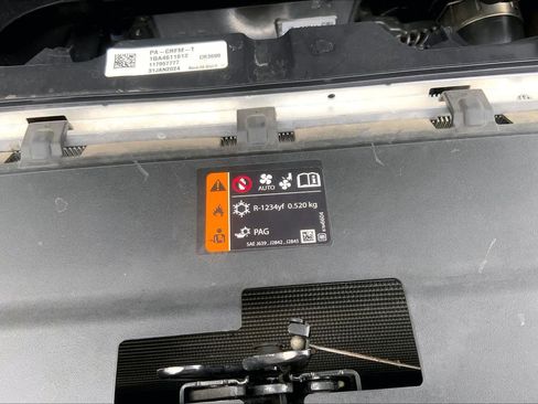 Used 2024 Chevrolet Colorado LT w/ LT Convenience Package III image 33