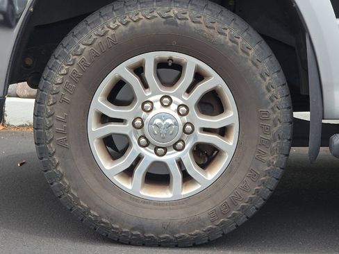 Used 2015 RAM 3500 Laramie w/ Convenience Group AWD/4WD image 25