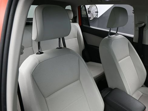 Used 2019 Volkswagen Tiguan SE w/ Panoramic Sunroof Package FWD image 40