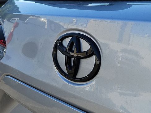 Used 2025 Toyota Corolla Cross XLE w/ Convenience Package AWD/4WD image 36