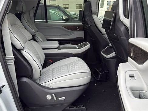 New 2026 Lincoln Navigator L Black Label image 13