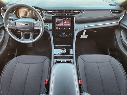 New 2025 Jeep Grand Cherokee Laredo w/ MOPAR Finishing Package image 19