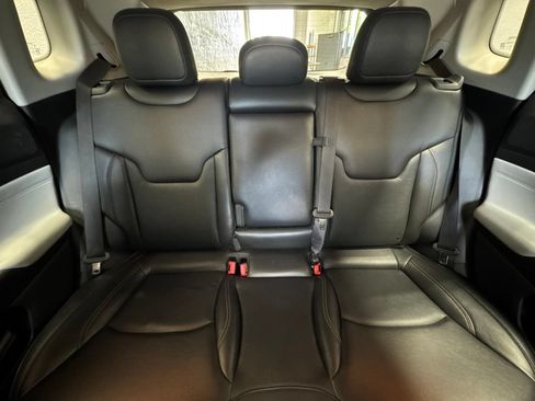 Used 2022 Jeep Compass Limited AWD/4WD image 18