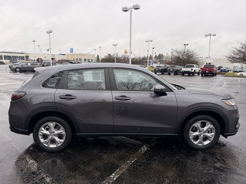 Used 2024 Honda HR-V LX image 2