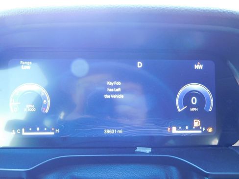 Used 2023 Jeep Grand Cherokee Limited image 12