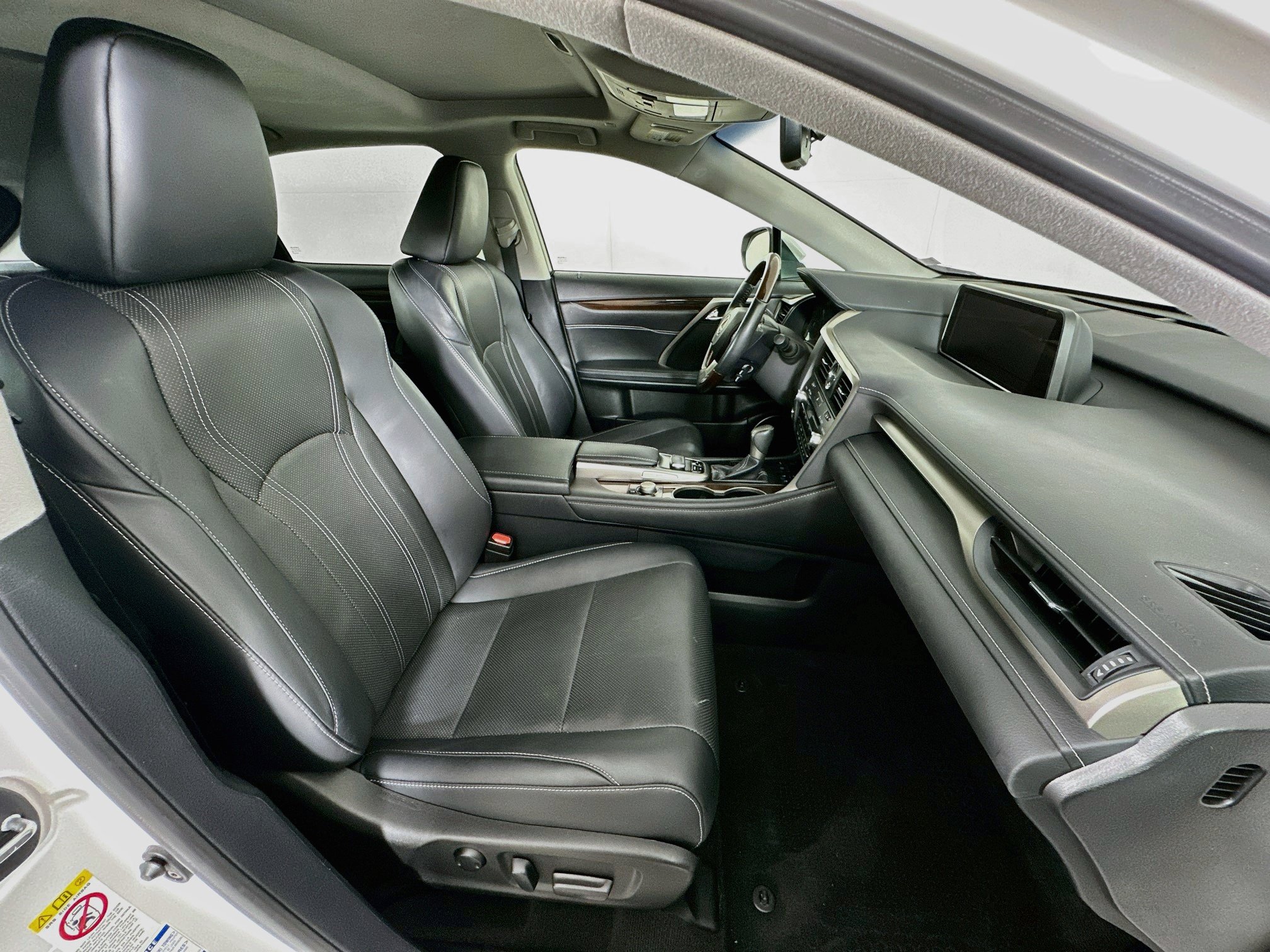Used 2019 Lexus RX 350 AWD w/ Navigation Package image 32