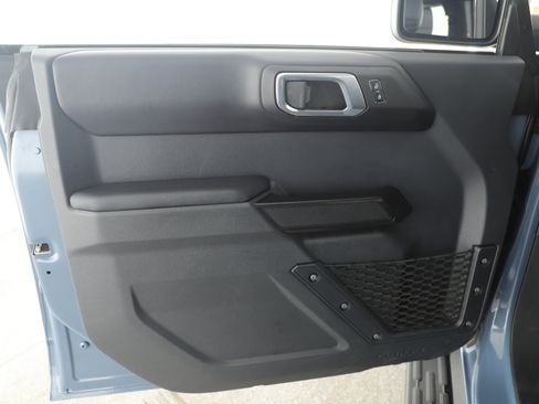 Used 2025 Ford Bronco Outer Banks image 8