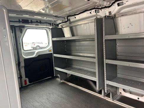 Used 2015 Ford Transit 250 130 Low Roof image 24