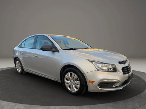 Used 2016 Chevrolet Cruze LS image 3