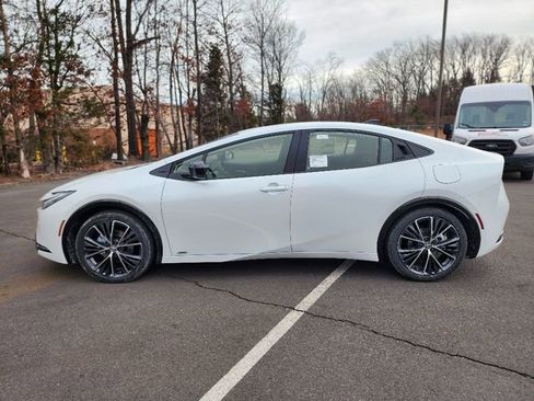 New 2026 Toyota Prius XLE image 3