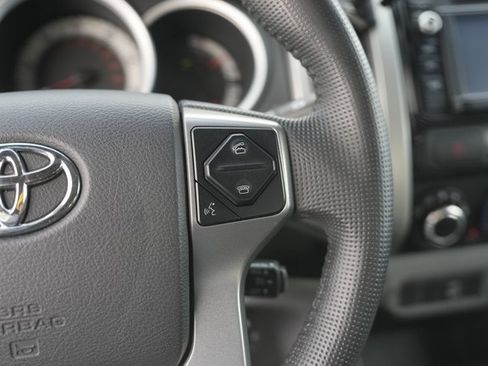 Used 2014 Toyota Tacoma PreRunner image 23