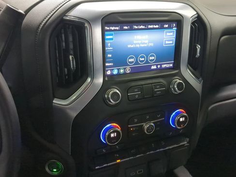 Used 2022 GMC Sierra 1500 Elevation image 41