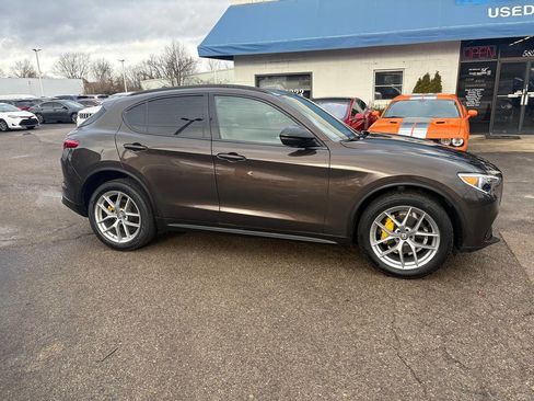 Used 2018 Alfa Romeo Stelvio Ti Sport image 7