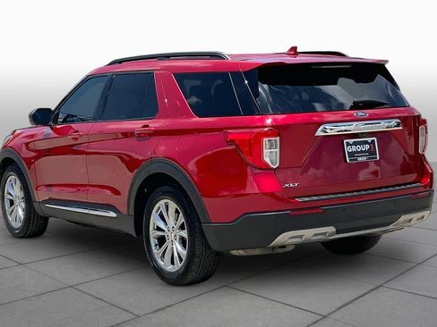 Used 2020 Ford Explorer XLT w/ Equipment Group 202A RWD image 12