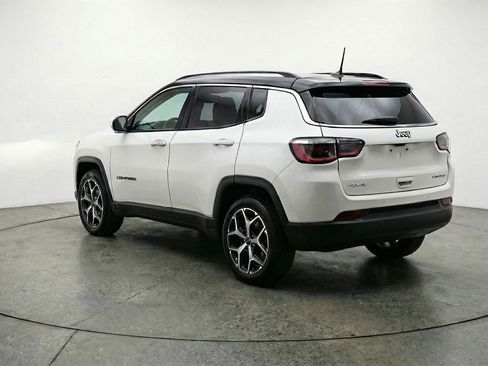 Used 2025 Jeep Compass Limited AWD/4WD image 6