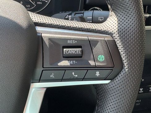 New 2025 Mitsubishi Outlander SE image 27