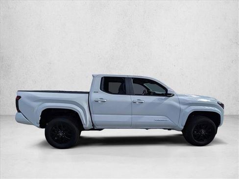 Used 2024 Toyota Tacoma SR5 image 4