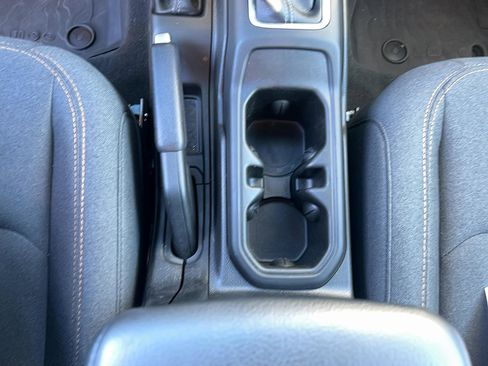 Used 2024 Jeep Wrangler Willys image 24