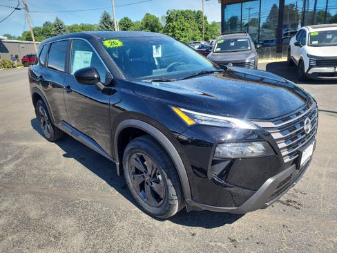 New 2026 Nissan Rogue SV w/ Cold Weather Package AWD/4WD image 2