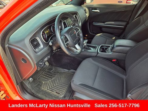 Used 2018 Dodge Charger SXT Plus w/ Performance Handling Group RWD image 17
