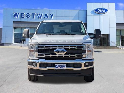 Used 2025 Ford F250 XLT AWD/4WD image 8