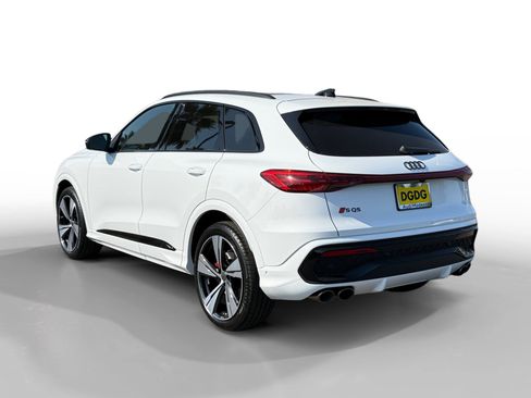 New 2026 Audi SQ5 Premium Plus AWD/4WD image 3