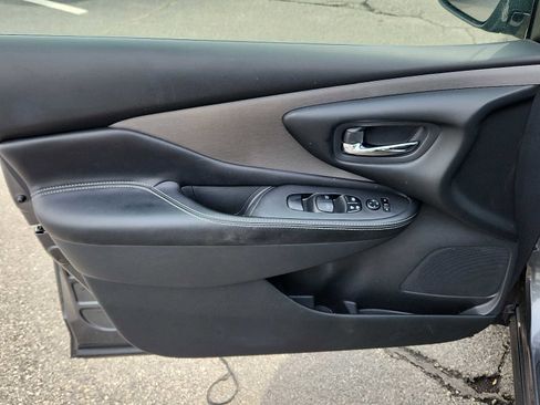 Used 2019 Nissan Murano SV w/ Premium Package AWD/4WD image 12