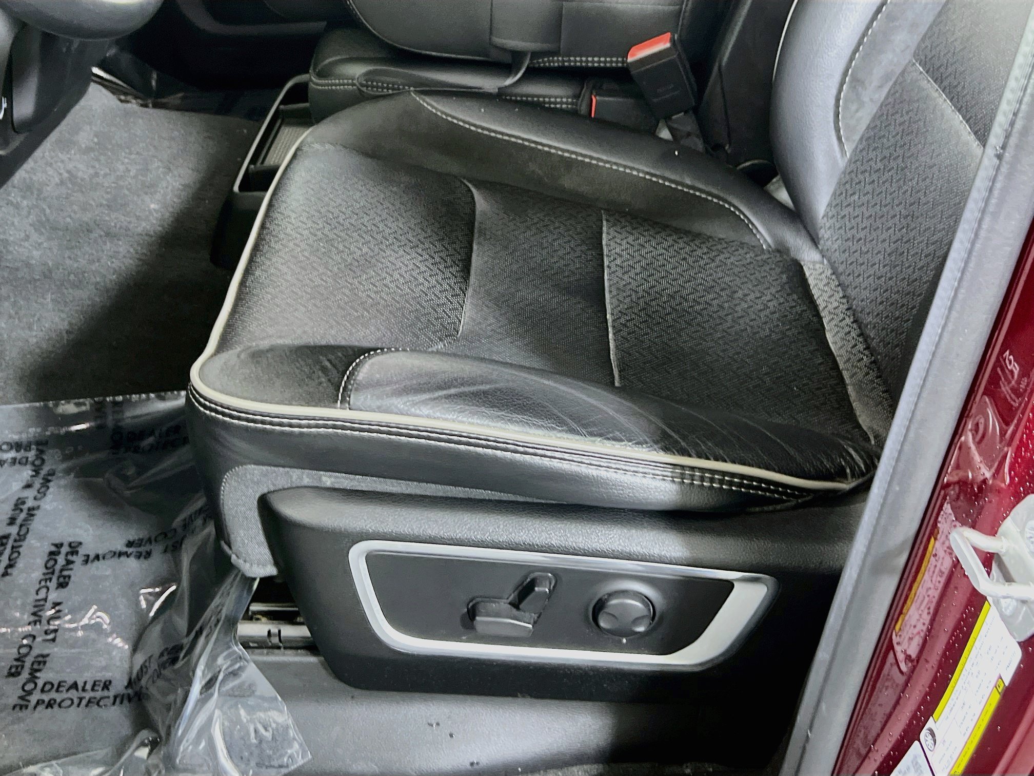 Used 2023 RAM 1500 Laramie AWD/4WD image 19