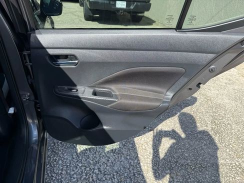 Used 2021 Nissan Versa SV FWD image 17