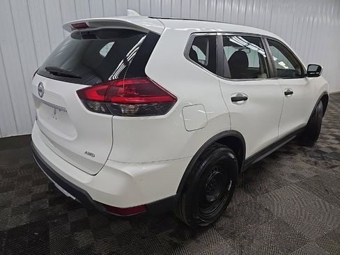 Used 2018 Nissan Rogue S image 10