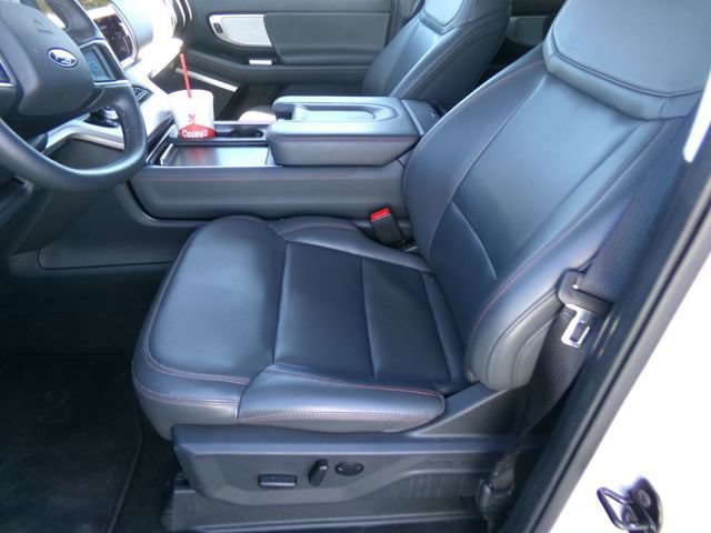 Used 2025 Ford Expedition Max Active AWD/4WD image 2