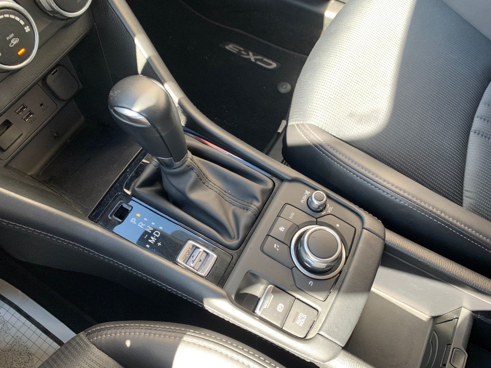 Used 2019 MAZDA CX-3 Touring w/ Preferred Equipment Package AWD/4WD image 18