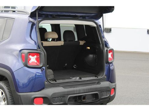 Used 2017 Jeep Renegade Latitude image 30