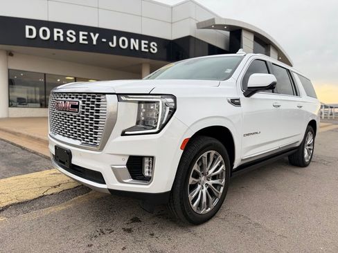 Used 2023 GMC Yukon XL Denali w/ LPO, Floor Liner Package AWD/4WD image 1