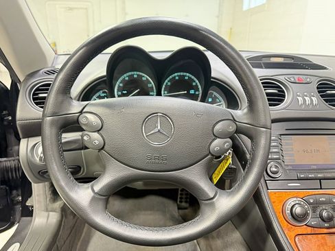 Used 2005 Mercedes-Benz SL 500 image 17