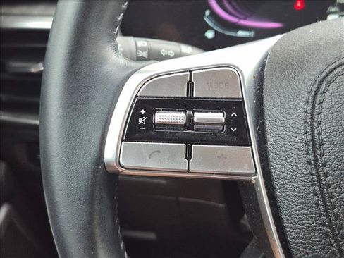 Used 2024 Kia Telluride EX w/ EX Captain's Chair Package FWD image 4