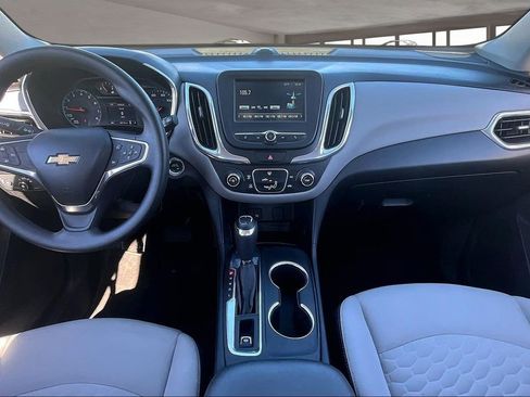Used 2018 Chevrolet Equinox LS image 7