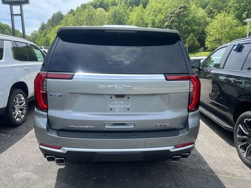 New 2026 GMC Yukon Denali w/ Denali Reserve Package AWD/4WD image 4