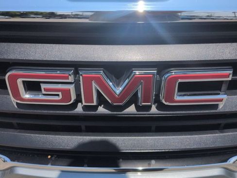 Used 2024 GMC Terrain SLE w/ Driver Convenience Package AWD/4WD image 33