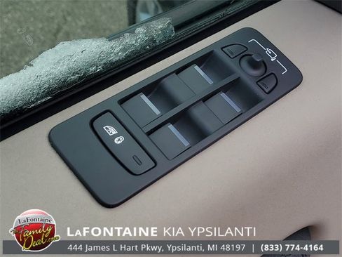 Used 2020 Land Rover Discovery Sport S image 13