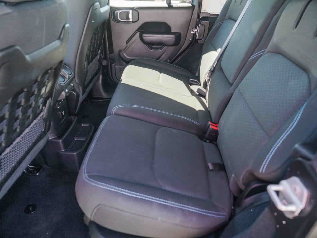 Certified 2022 Jeep Wrangler Unlimited Rubicon 4xe AWD/4WD image 18