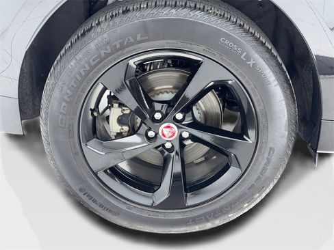 Used 2023 Jaguar F-PACE S image 52