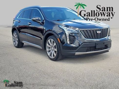 Used 2022 Cadillac XT4 Premium Luxury w/ Enhanced Visibility Package FWD image 1